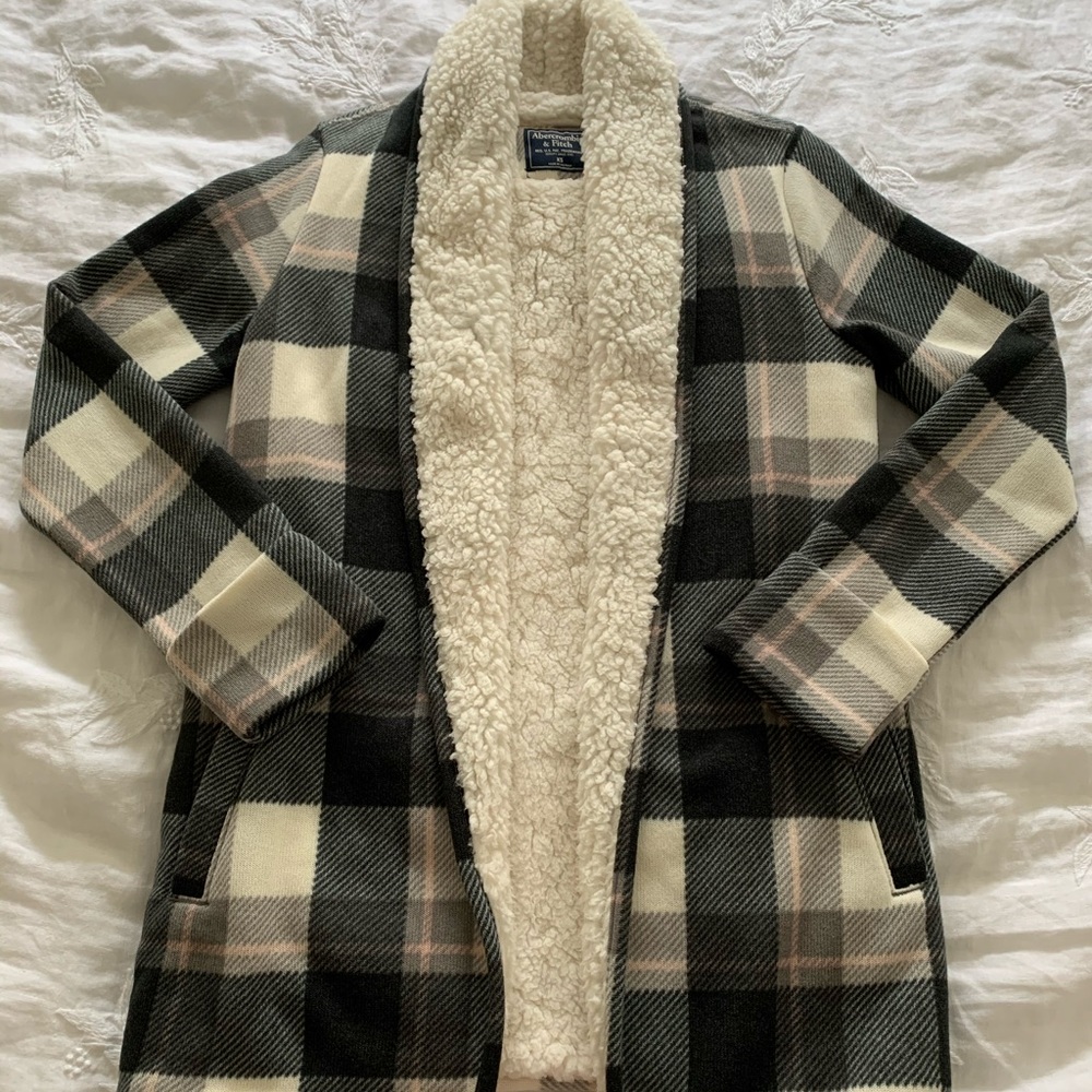 Like New Abercrombie & Fitch Plaid Cardigan